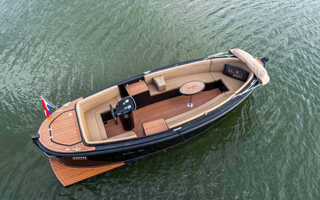 Tips voor bij het aanschaffen van een donkere kleur boot