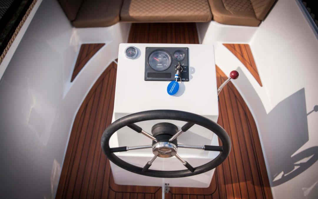 Innovatieve Gadgets en Accessoires voor Je Sloep of Tender: Een Gids van Brinks Watersport