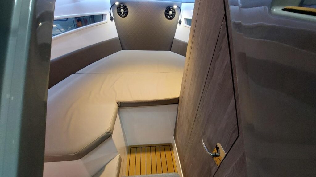 Maxima 800 Cabin interieur