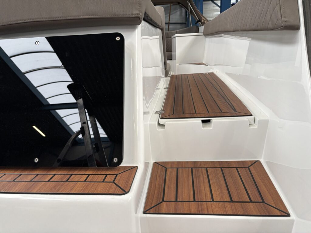 Maxima 640 Tender handige doorloop