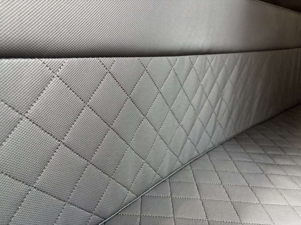 Maxima 650 flying lounge capitonee