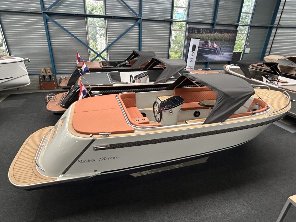 Maxima 720 Retro showroom bij BrinksWatersport