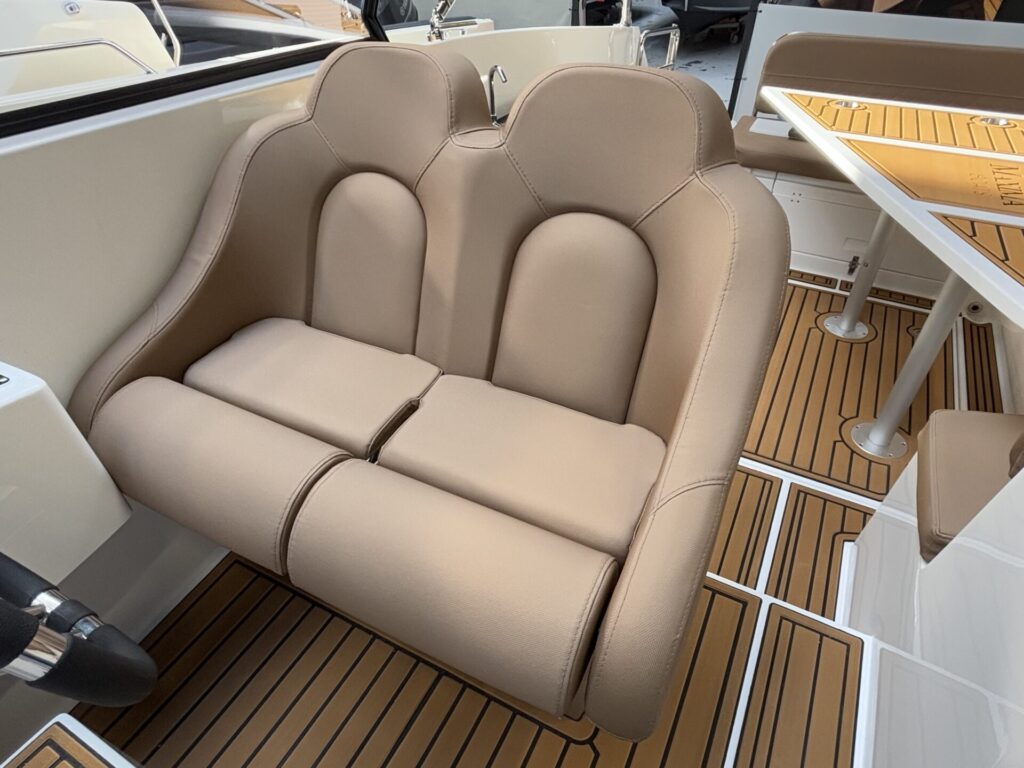 Maxima 800 Cabin kapiteins zit