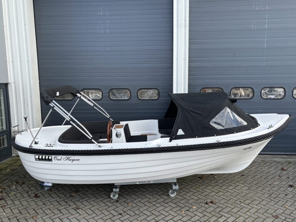 Oud Huijzer 575 Luxury zijaanzicht