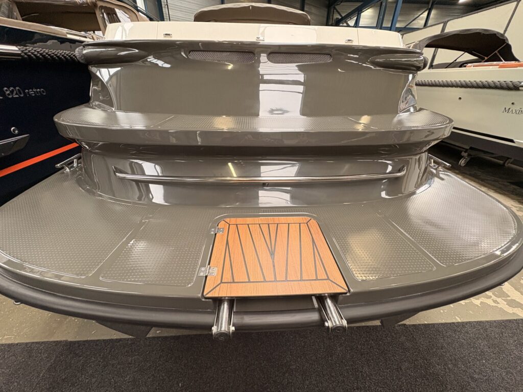 Oud Huijzer 740 Tender zwemtrap ingeklapt