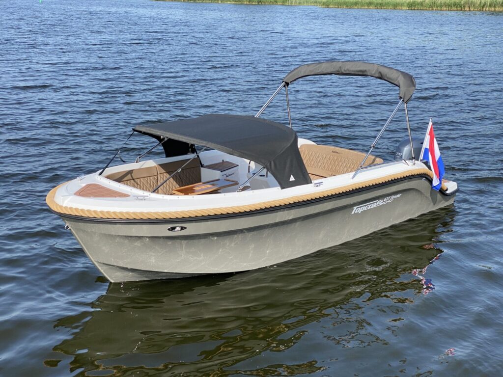 Topcraft 627 Tender op het water