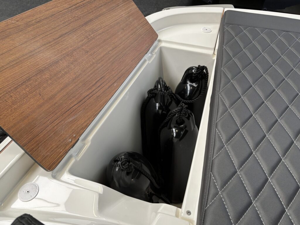 Oud Huijzer 650 Tender fender berging